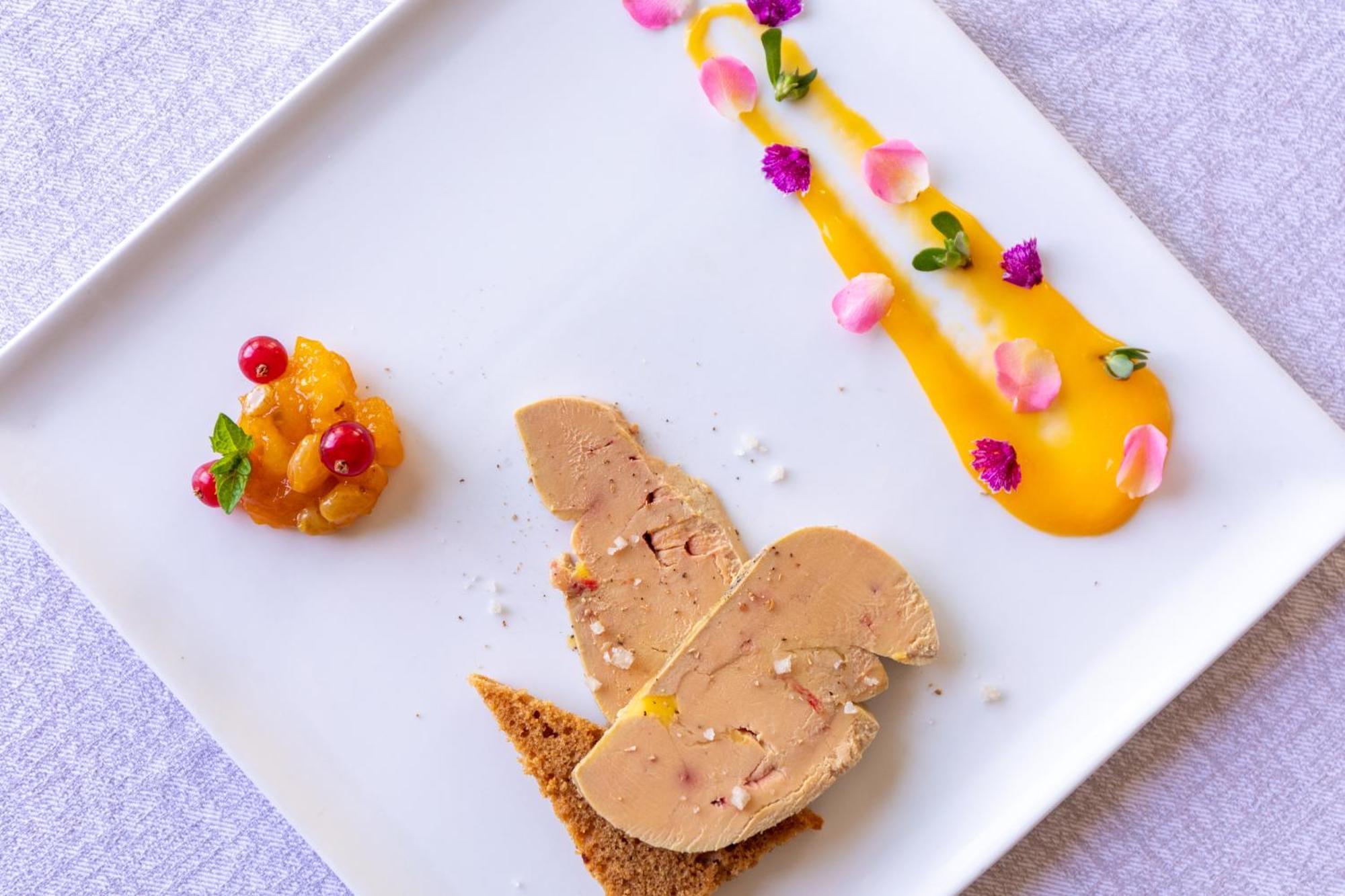 Logis Hotel Restaurant Du Pont Ambialet Ngoại thất bức ảnh